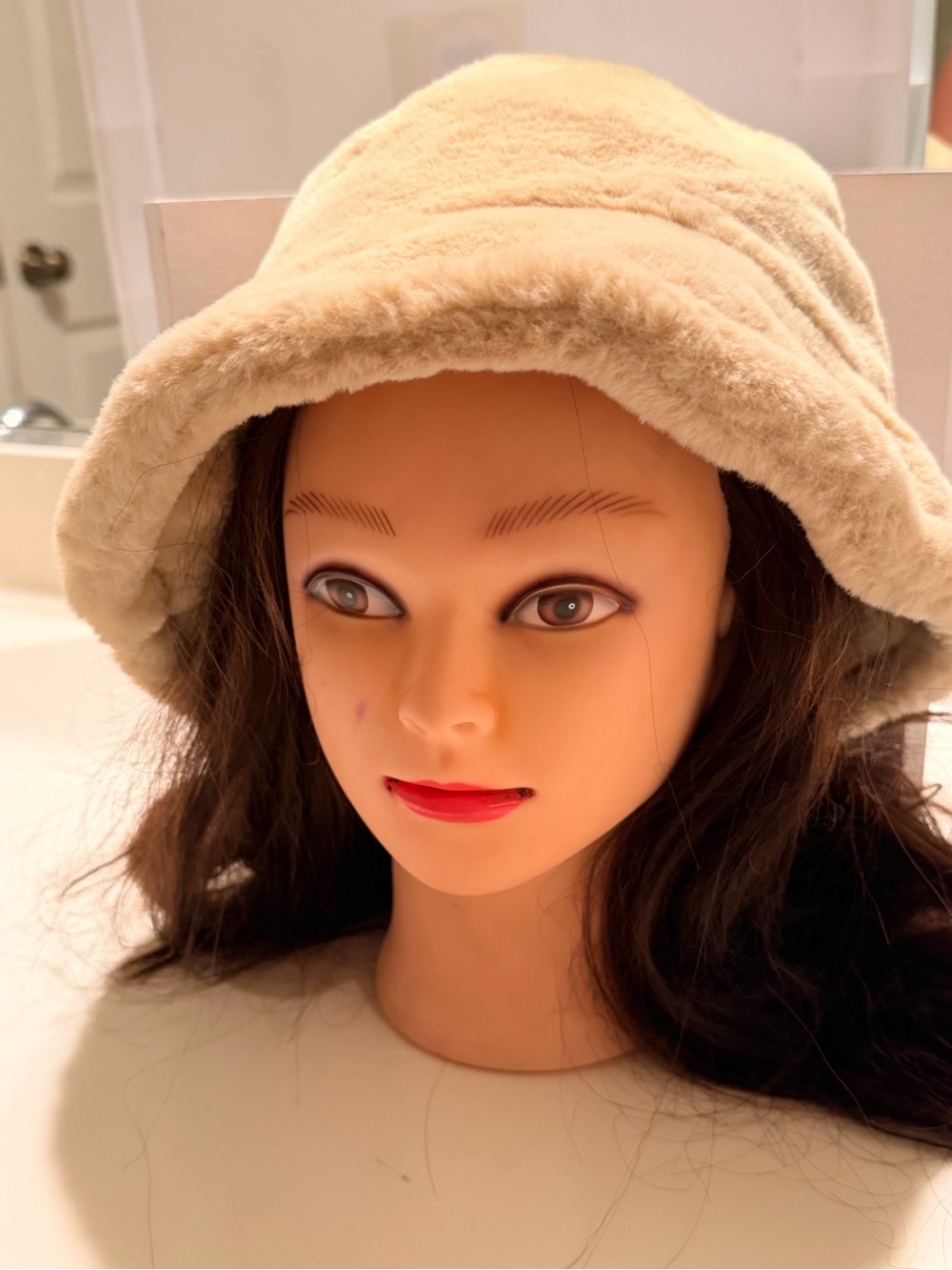 Guess Cream Faux-Fur Bucket Hat